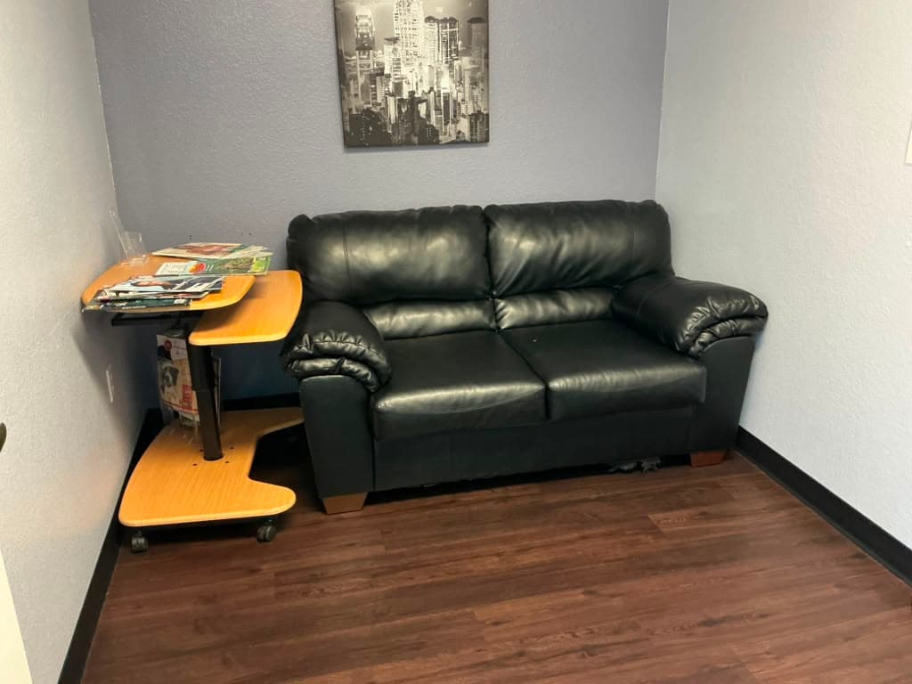 Beautiful 100sqft Private Offices in shared suite